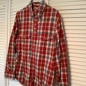 C.C. Filson Long Sleeve Lightweight Shirt 100% Cotton Flannel Red Plaid Medium